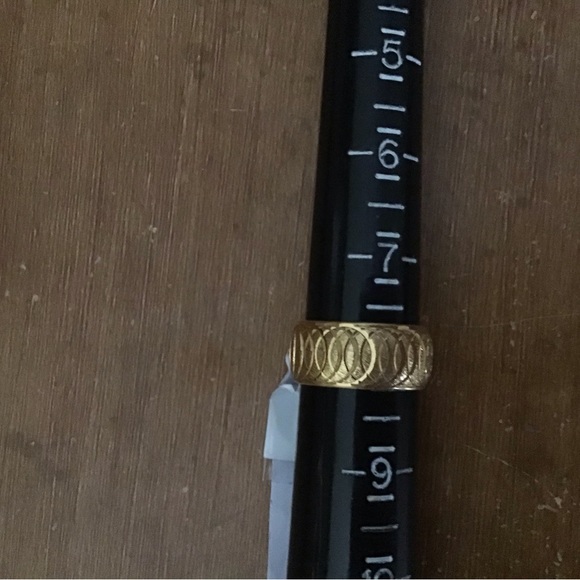 Men’s Band Ring Sz. 8.25 - Picture 4 of 4